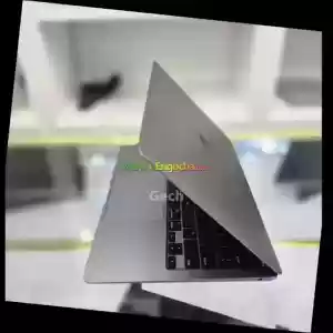   Almost New  Model:- Macbook air M1    Processor:- M1 chip processor Battery :- only 1 c Price in Ethiopia